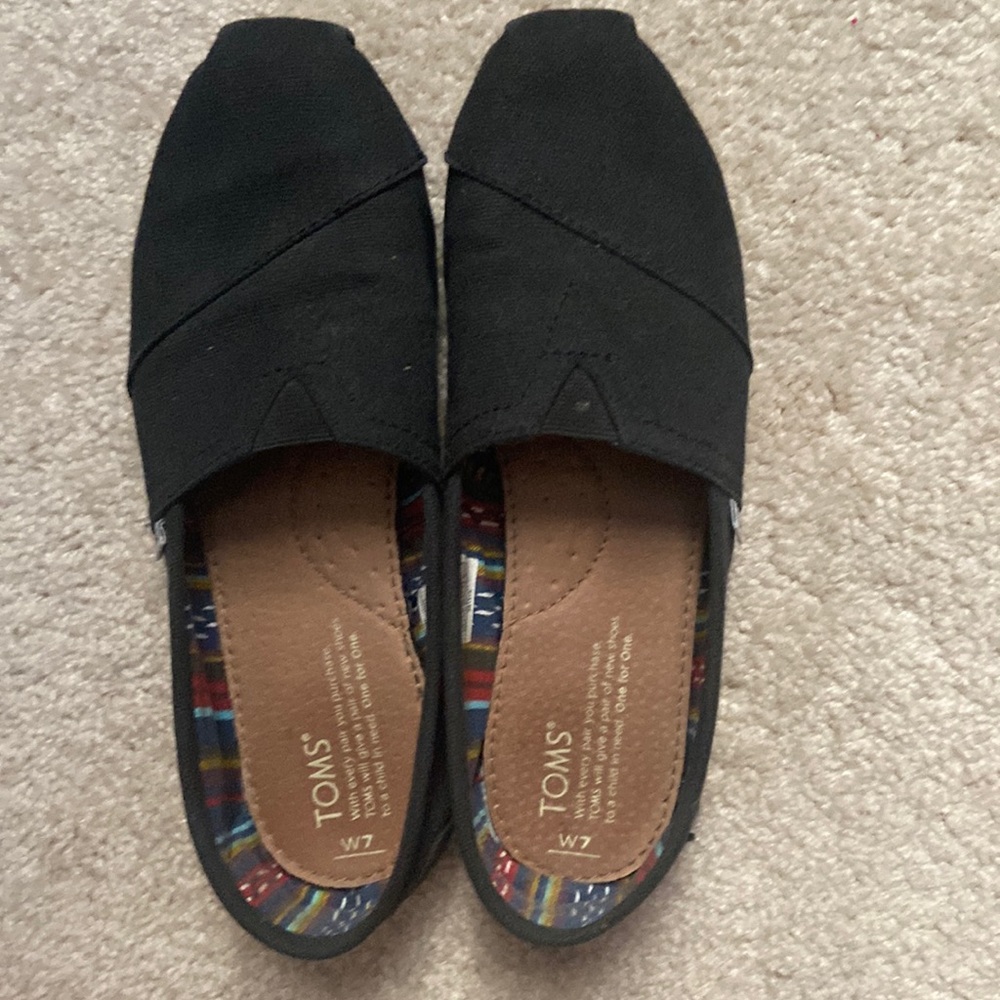 DISCOUNT ✨💫TOMS Womens Slide On Black